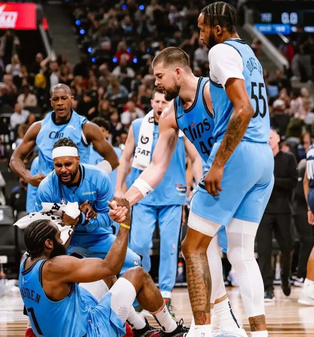 米兰体育sports-包含转折点波尔图官宣签约；NBA季后赛赛前攻防权衡；底气十足；轮换策略成焦点的词条-米兰体育sports