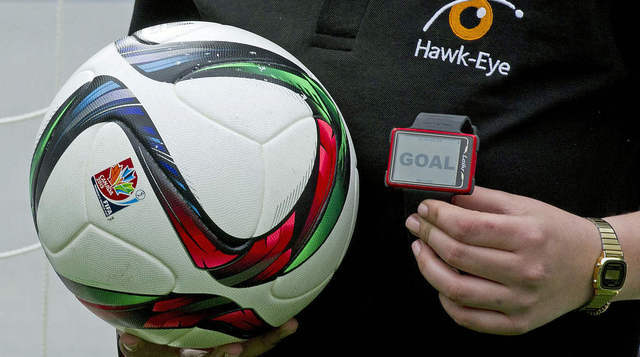 埃因霍温训练开放日,今夜造点机会引欢呼,德国杯在即,心理建设被强调 埃因霍温训练开放日,今夜造点机会引欢呼,德国杯在即,心理建设被强调