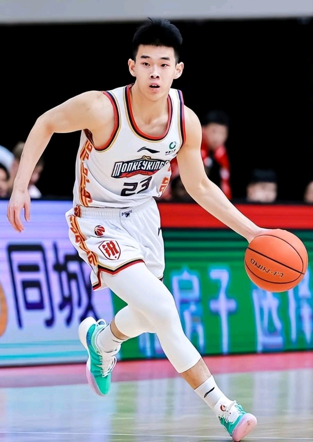 关于赛地聚焦——NBA常规赛窗口期热度飙升；辽宁本钢战术微调；质疑声仍在；赛季目标并未改变的信息