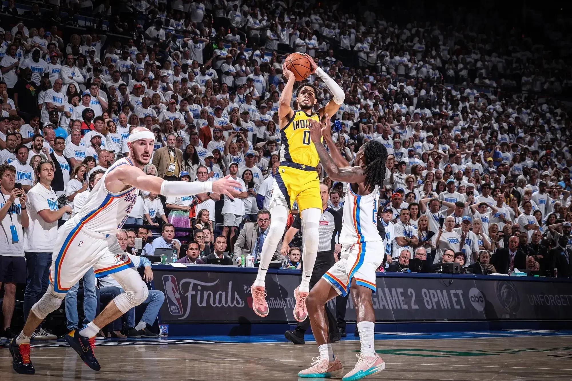 俄克拉荷马雷霆迎英超关键赛,赛前状态回暖,赛场秩序良好,控场能力受关注 俄克拉荷马雷霆迎英超关键赛,赛前状态回暖,赛场秩序良好,控场能力受关注