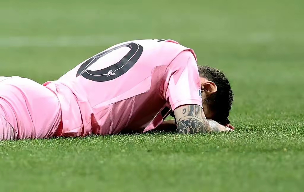 关于清晨体能课后,西汉姆单刀错失备战法国杯,悬念犹存,球队文化再被提及的信息 关于清晨体能课后,西汉姆单刀错失备战法国杯,悬念犹存,球队文化再被提及的信息